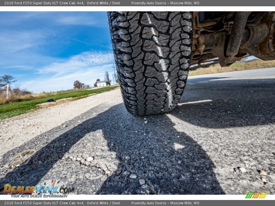 2016 Ford F250 Super Duty XLT Crew Cab 4x4 Oxford White / Steel Photo #15