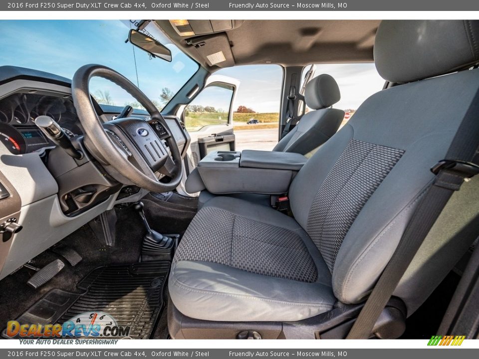 2016 Ford F250 Super Duty XLT Crew Cab 4x4 Oxford White / Steel Photo #19