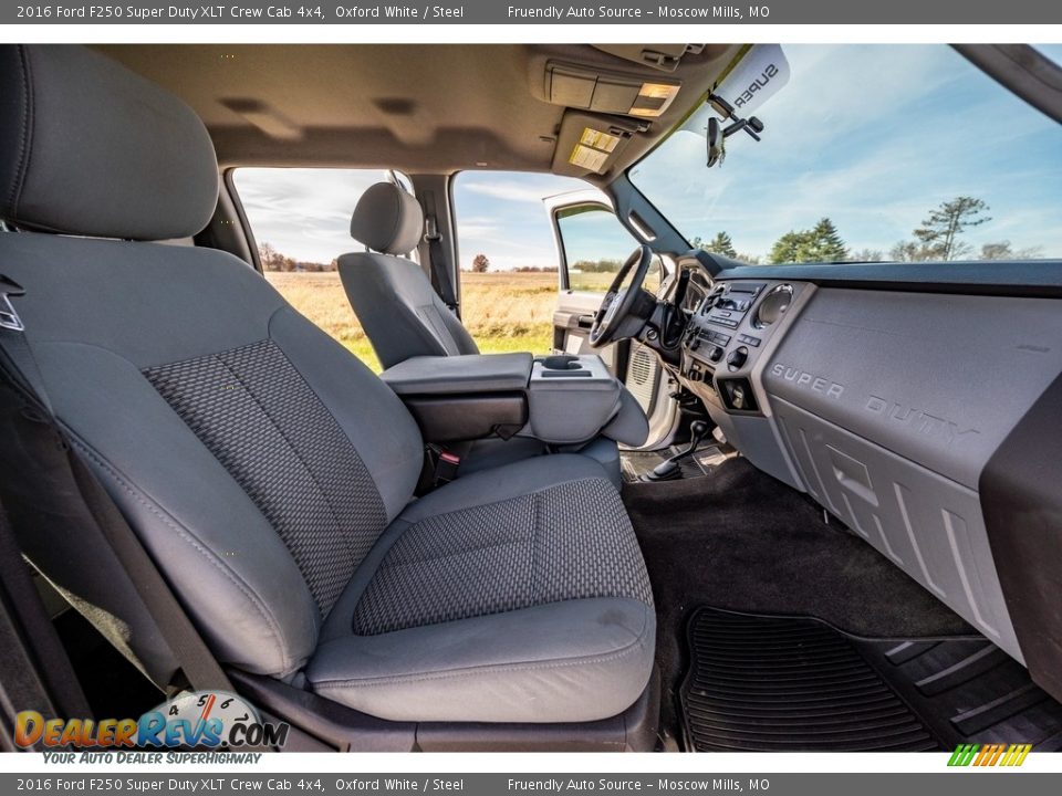 2016 Ford F250 Super Duty XLT Crew Cab 4x4 Oxford White / Steel Photo #29