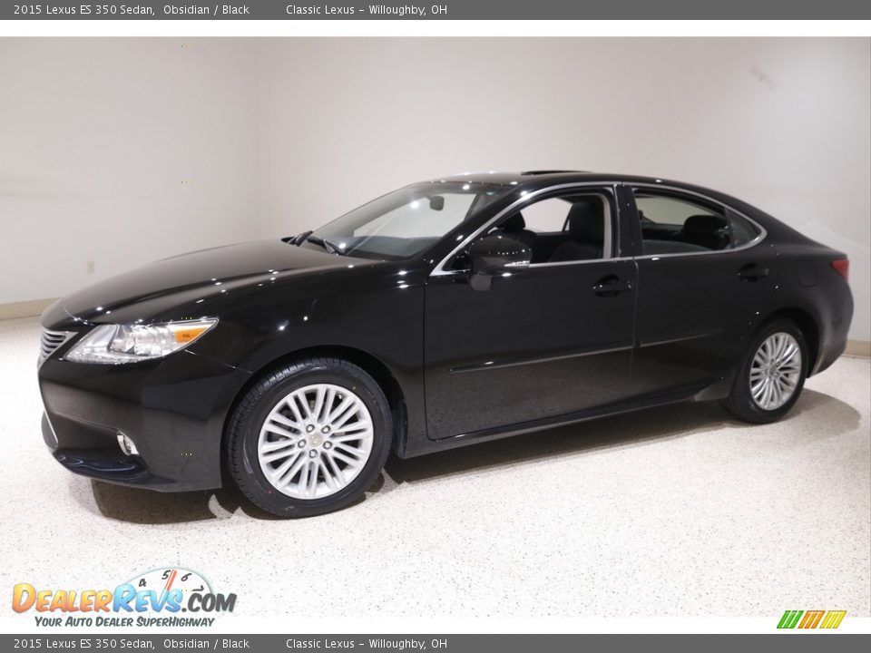 Front 3/4 View of 2015 Lexus ES 350 Sedan Photo #3