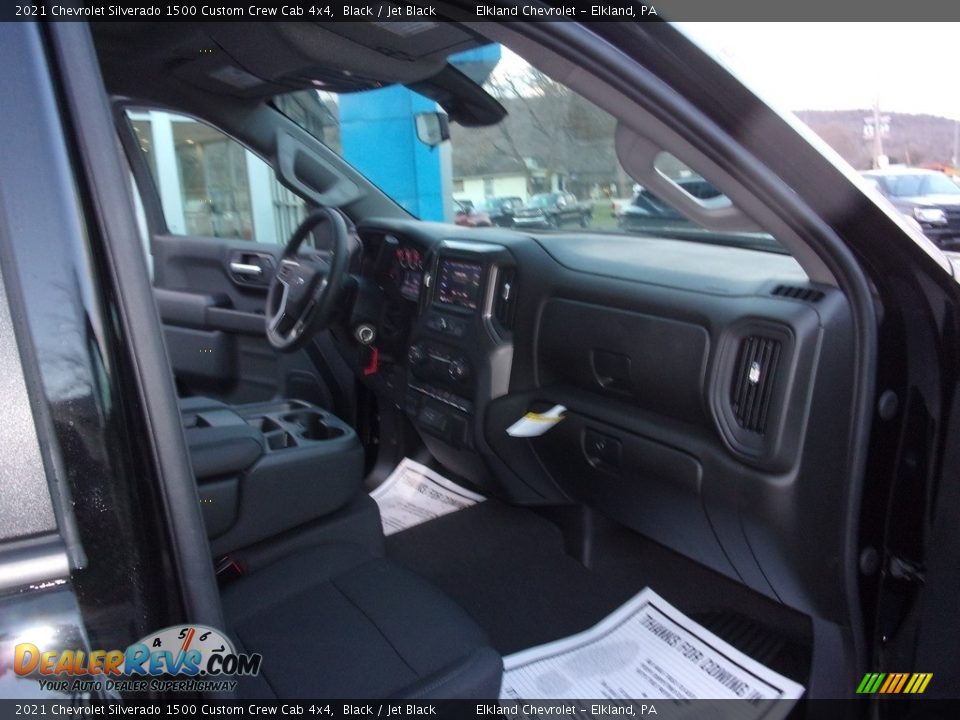 2021 Chevrolet Silverado 1500 Custom Crew Cab 4x4 Black / Jet Black Photo #19