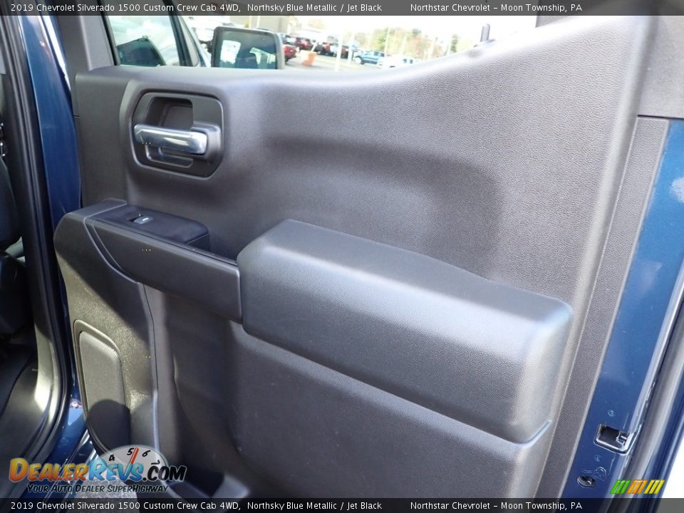2019 Chevrolet Silverado 1500 Custom Crew Cab 4WD Northsky Blue Metallic / Jet Black Photo #18