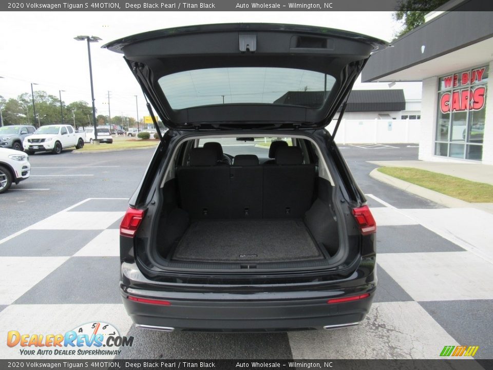 2020 Volkswagen Tiguan S 4MOTION Deep Black Pearl / Titan Black Photo #5