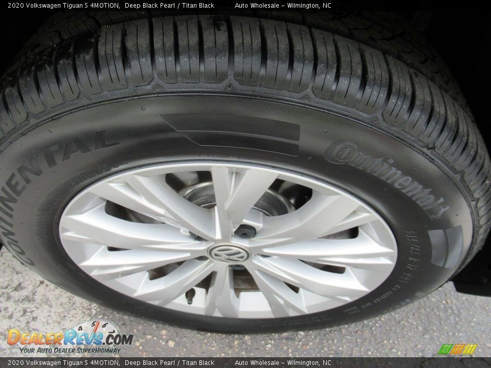 2020 Volkswagen Tiguan S 4MOTION Deep Black Pearl / Titan Black Photo #7