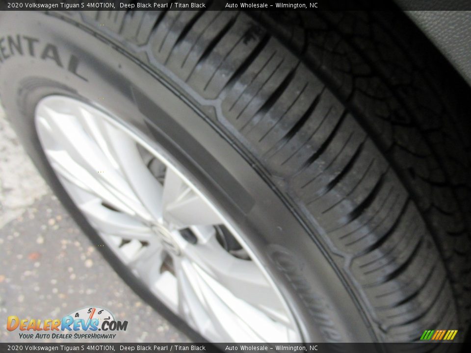 2020 Volkswagen Tiguan S 4MOTION Deep Black Pearl / Titan Black Photo #8