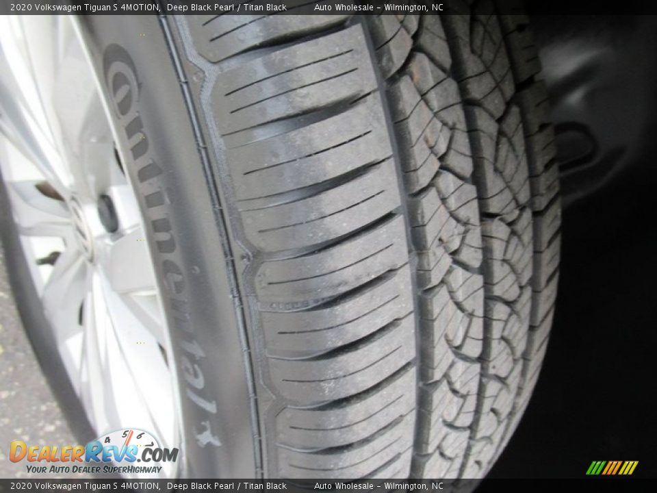 2020 Volkswagen Tiguan S 4MOTION Deep Black Pearl / Titan Black Photo #9