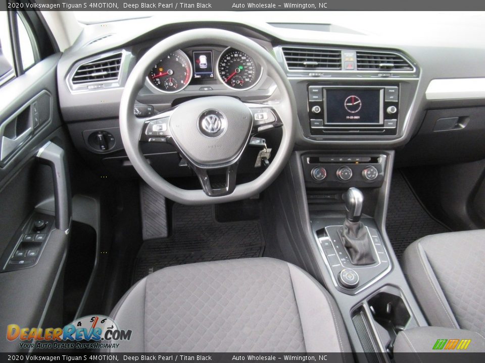 2020 Volkswagen Tiguan S 4MOTION Deep Black Pearl / Titan Black Photo #15