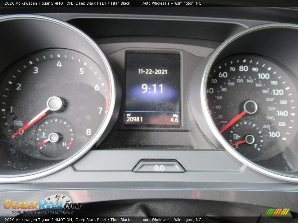 2020 Volkswagen Tiguan S 4MOTION Deep Black Pearl / Titan Black Photo #16
