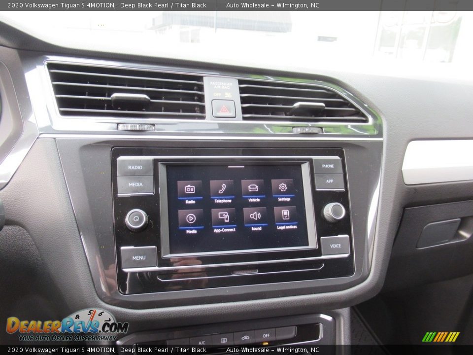 2020 Volkswagen Tiguan S 4MOTION Deep Black Pearl / Titan Black Photo #17