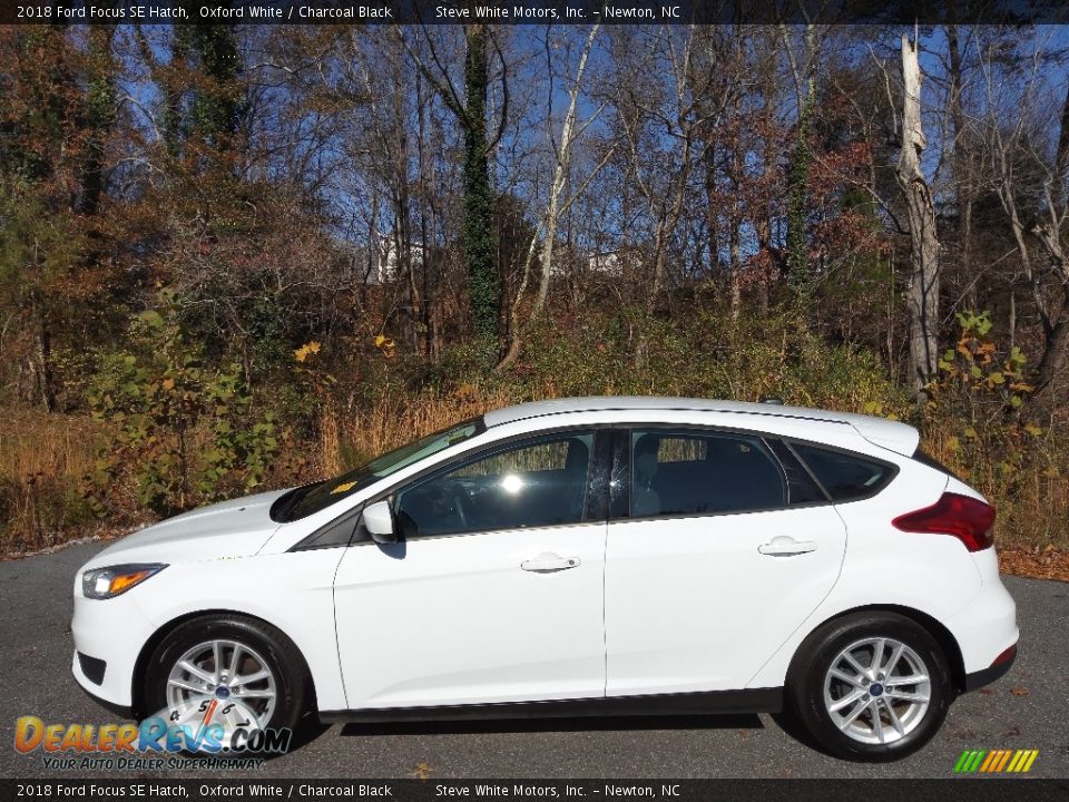 2018 Ford Focus SE Hatch Oxford White / Charcoal Black Photo #1