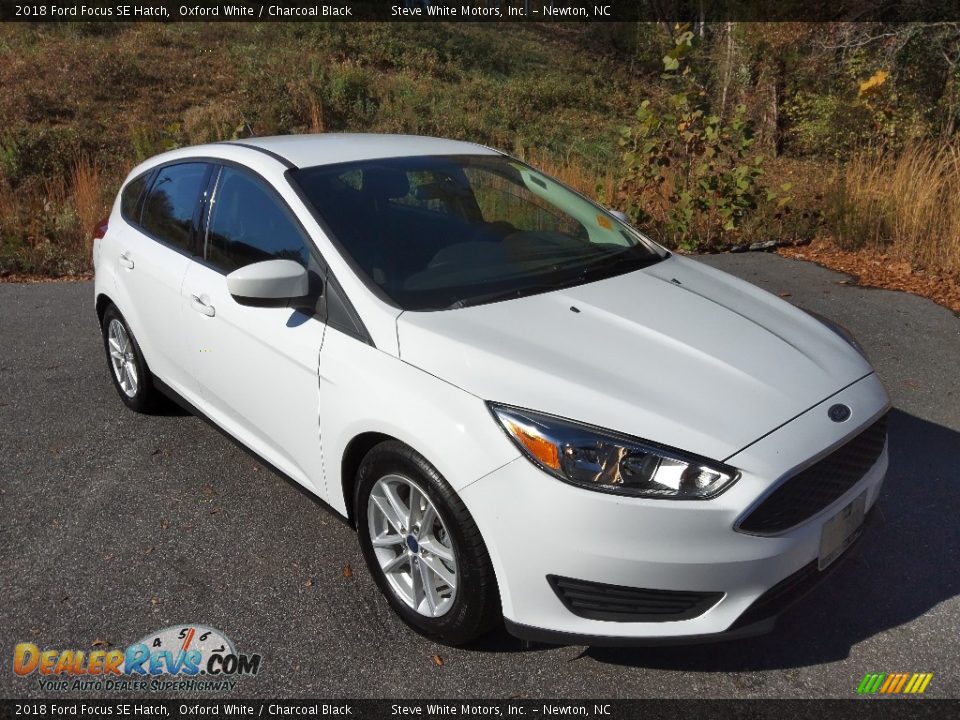 2018 Ford Focus SE Hatch Oxford White / Charcoal Black Photo #5