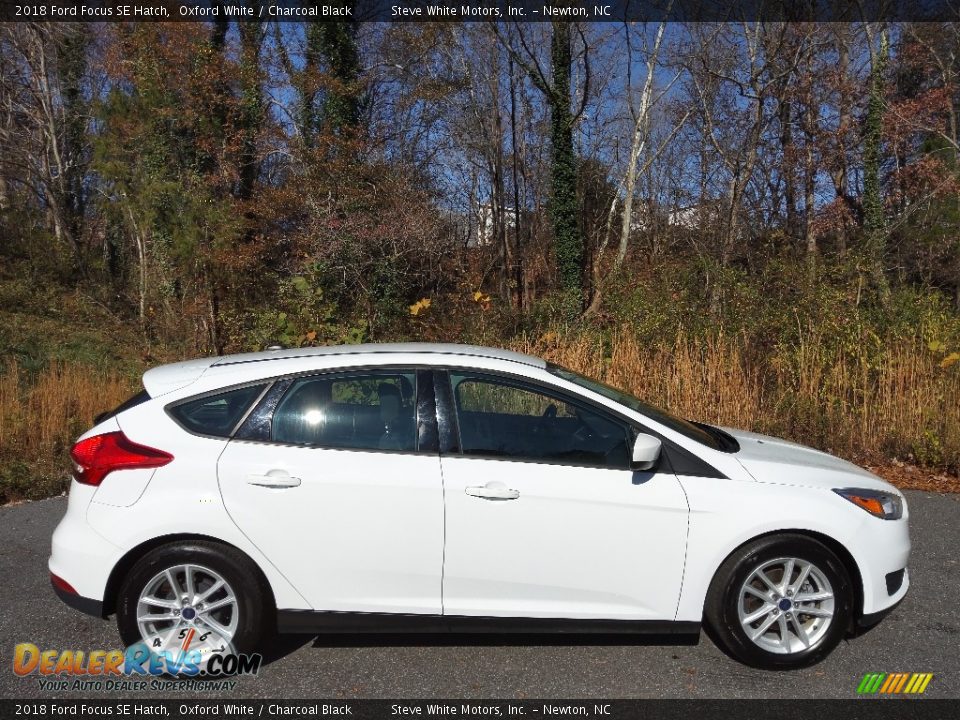 2018 Ford Focus SE Hatch Oxford White / Charcoal Black Photo #6