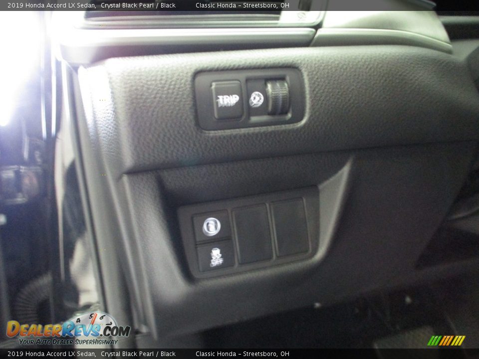2019 Honda Accord LX Sedan Crystal Black Pearl / Black Photo #28