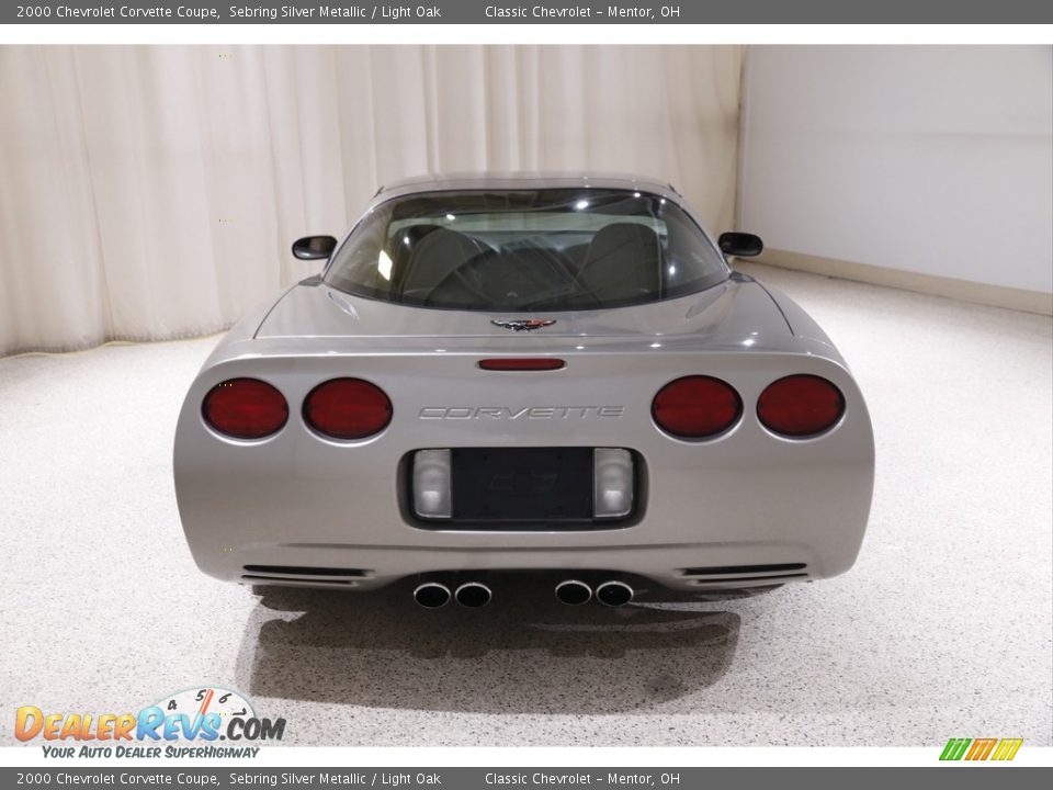 2000 Chevrolet Corvette Coupe Sebring Silver Metallic / Light Oak Photo #12