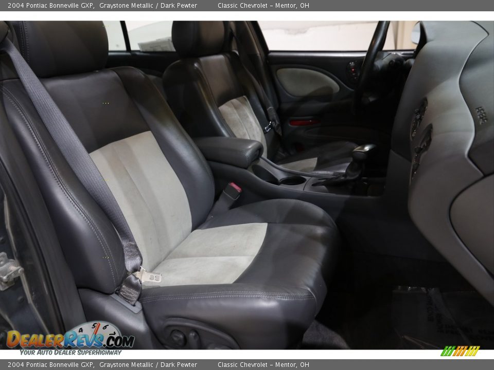 Front Seat of 2004 Pontiac Bonneville GXP Photo #12