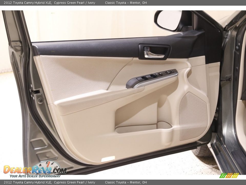 2012 Toyota Camry Hybrid XLE Cypress Green Pearl / Ivory Photo #4