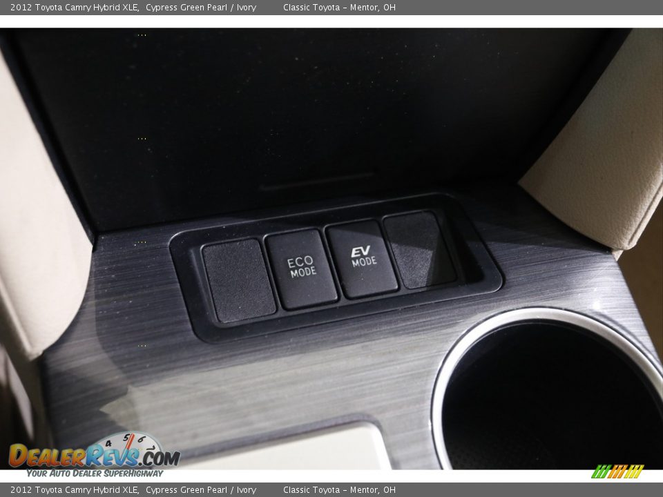 2012 Toyota Camry Hybrid XLE Cypress Green Pearl / Ivory Photo #15