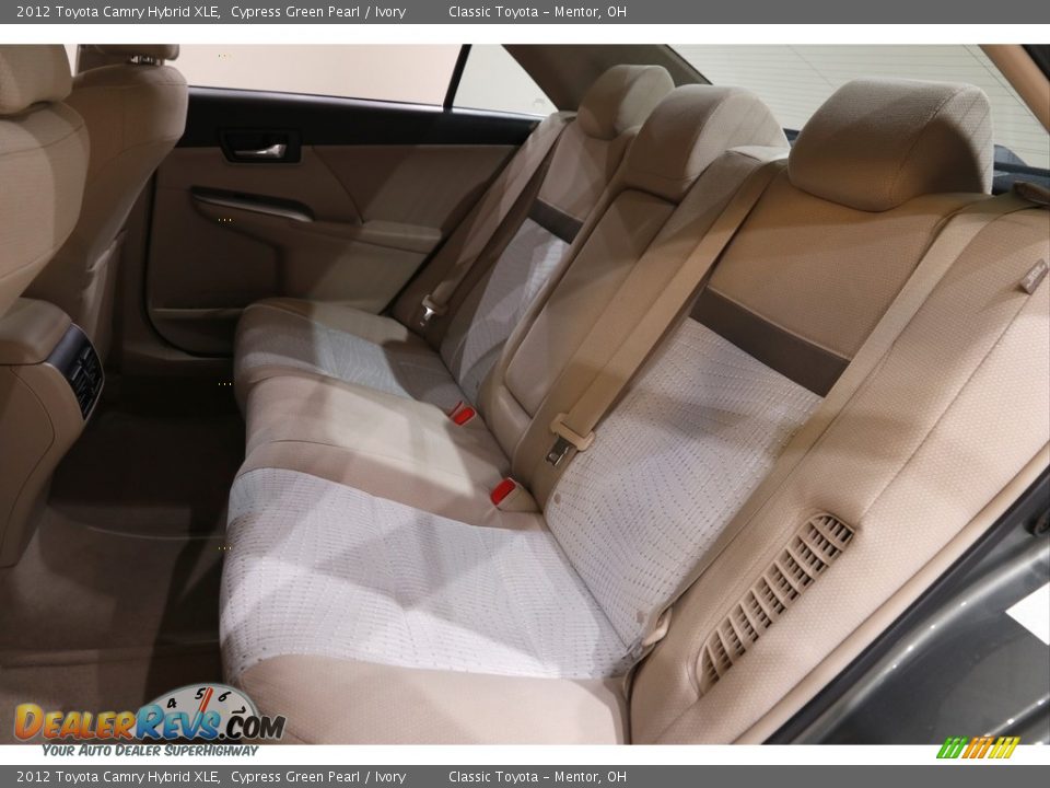 2012 Toyota Camry Hybrid XLE Cypress Green Pearl / Ivory Photo #18
