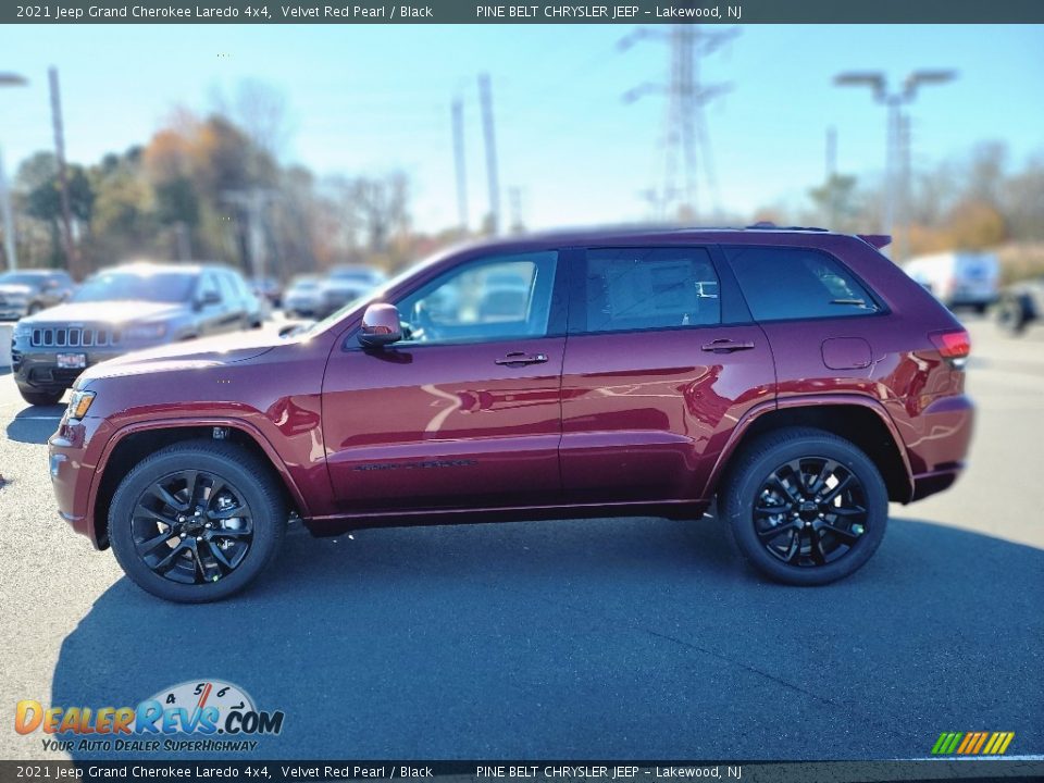 2021 Jeep Grand Cherokee Laredo 4x4 Velvet Red Pearl / Black Photo #4