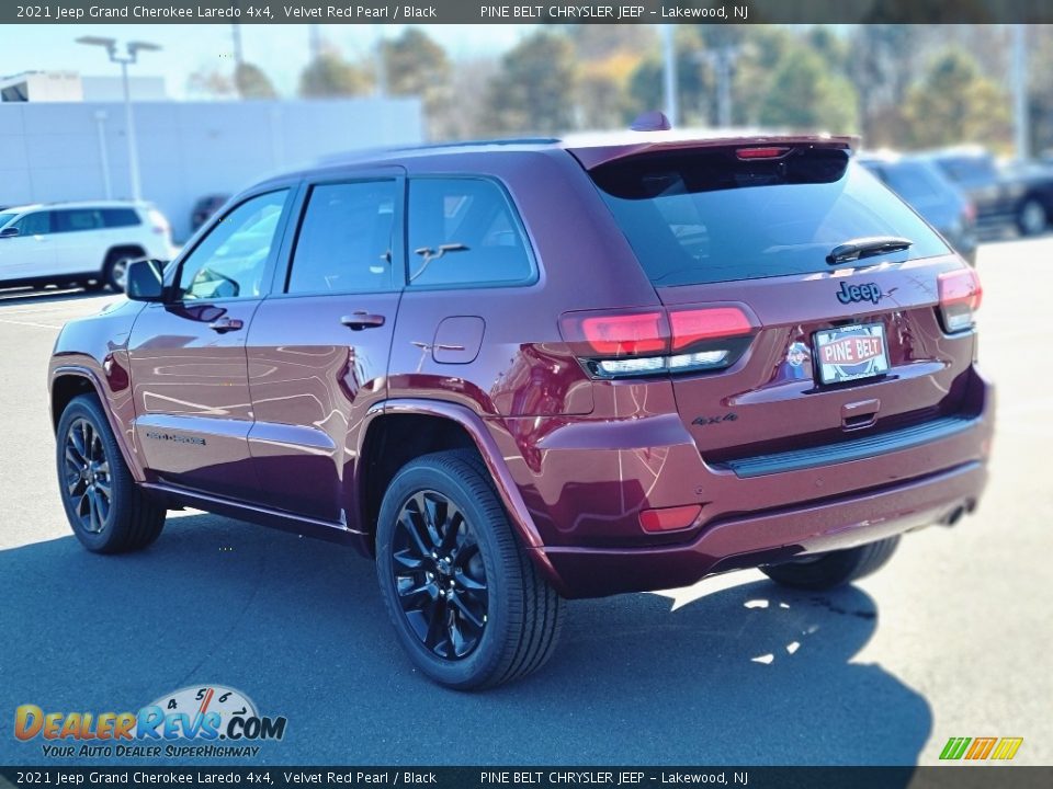 2021 Jeep Grand Cherokee Laredo 4x4 Velvet Red Pearl / Black Photo #6