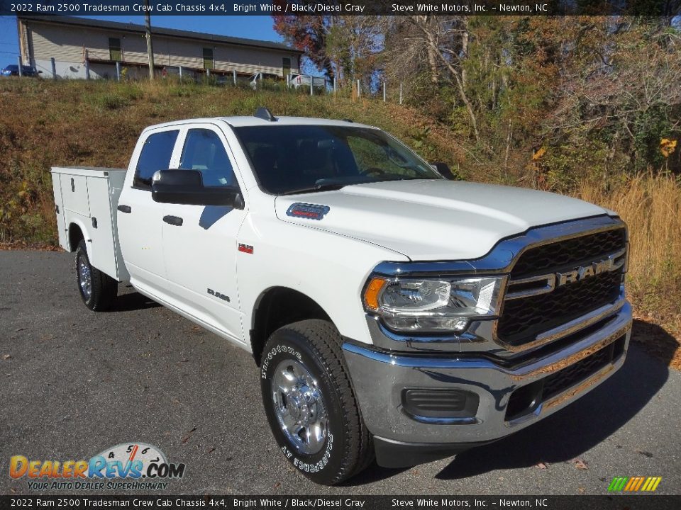 2022 Ram 2500 Tradesman Crew Cab Chassis 4x4 Bright White / Black/Diesel Gray Photo #4