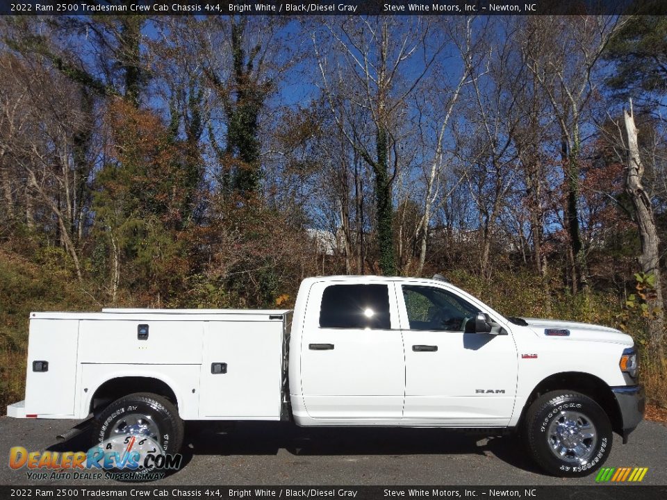 2022 Ram 2500 Tradesman Crew Cab Chassis 4x4 Bright White / Black/Diesel Gray Photo #5