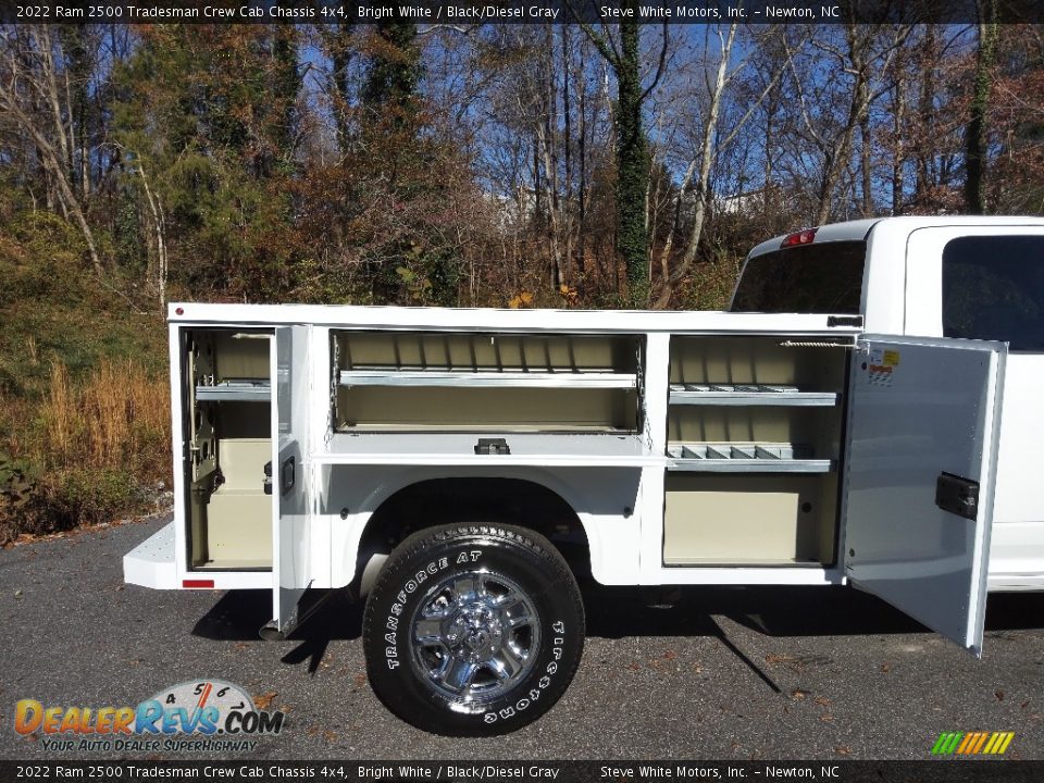 2022 Ram 2500 Tradesman Crew Cab Chassis 4x4 Bright White / Black/Diesel Gray Photo #7