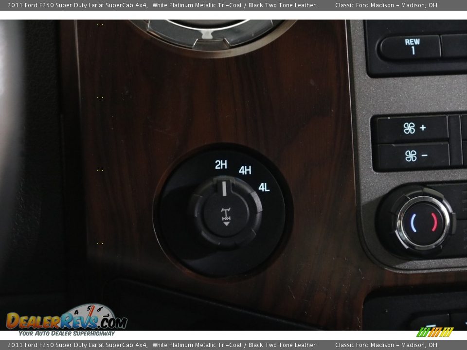 2011 Ford F250 Super Duty Lariat SuperCab 4x4 White Platinum Metallic Tri-Coat / Black Two Tone Leather Photo #13