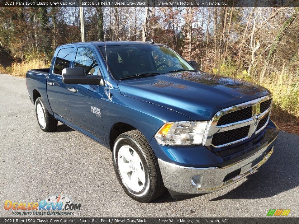 2021 Ram 1500 Classic Crew Cab 4x4 Patriot Blue Pearl / Diesel Gray/Black Photo #4