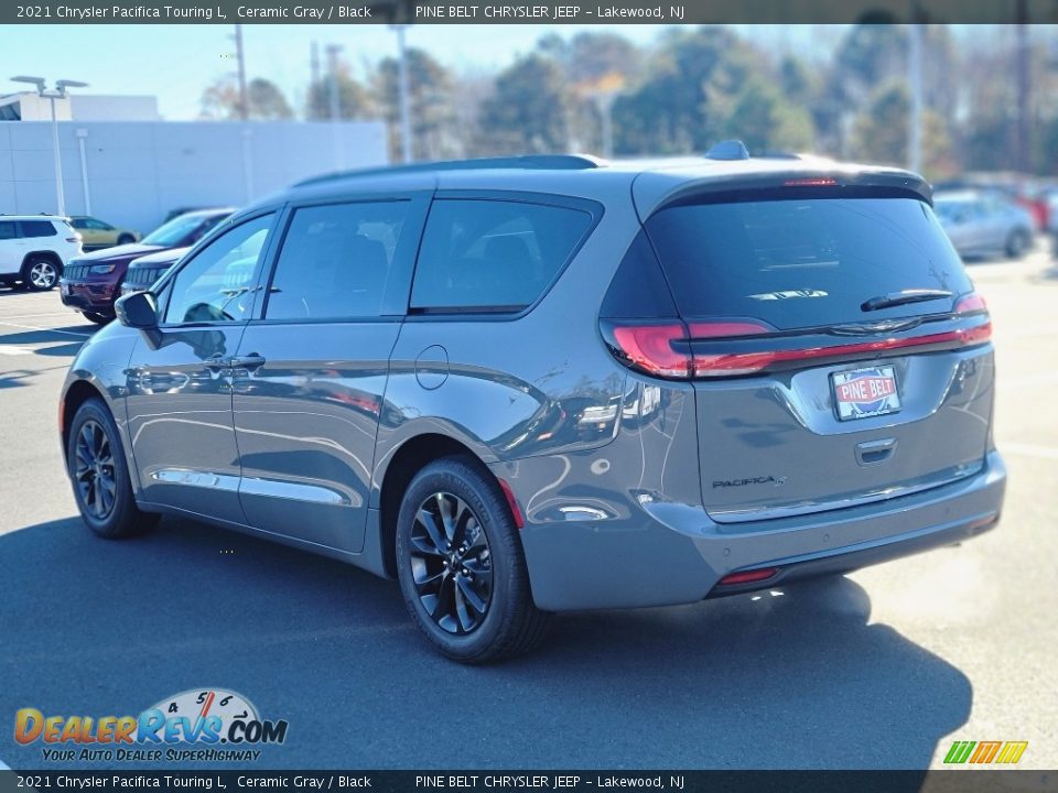 2021 Chrysler Pacifica Touring L Ceramic Gray / Black Photo #6