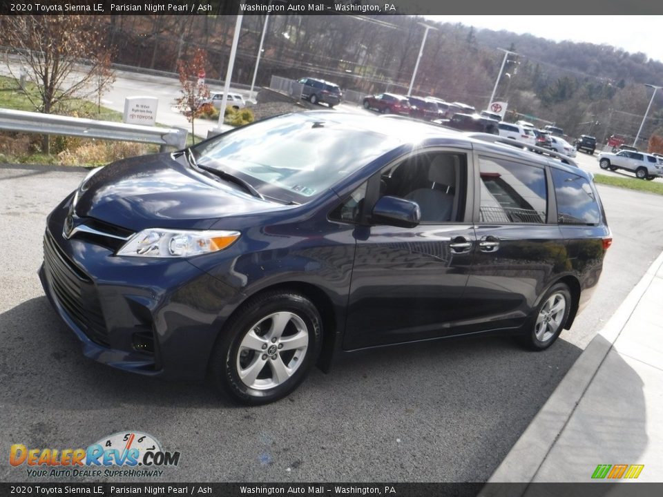 2020 Toyota Sienna LE Parisian Night Pearl / Ash Photo #5