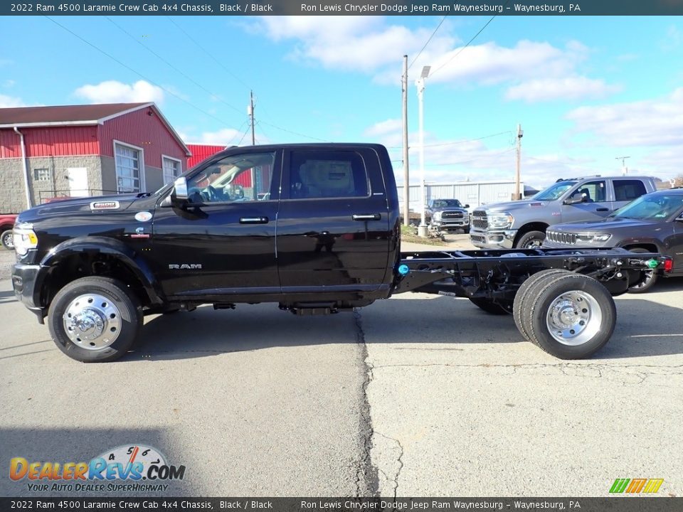 2022 Ram 4500 Laramie Crew Cab 4x4 Chassis Black / Black Photo #2