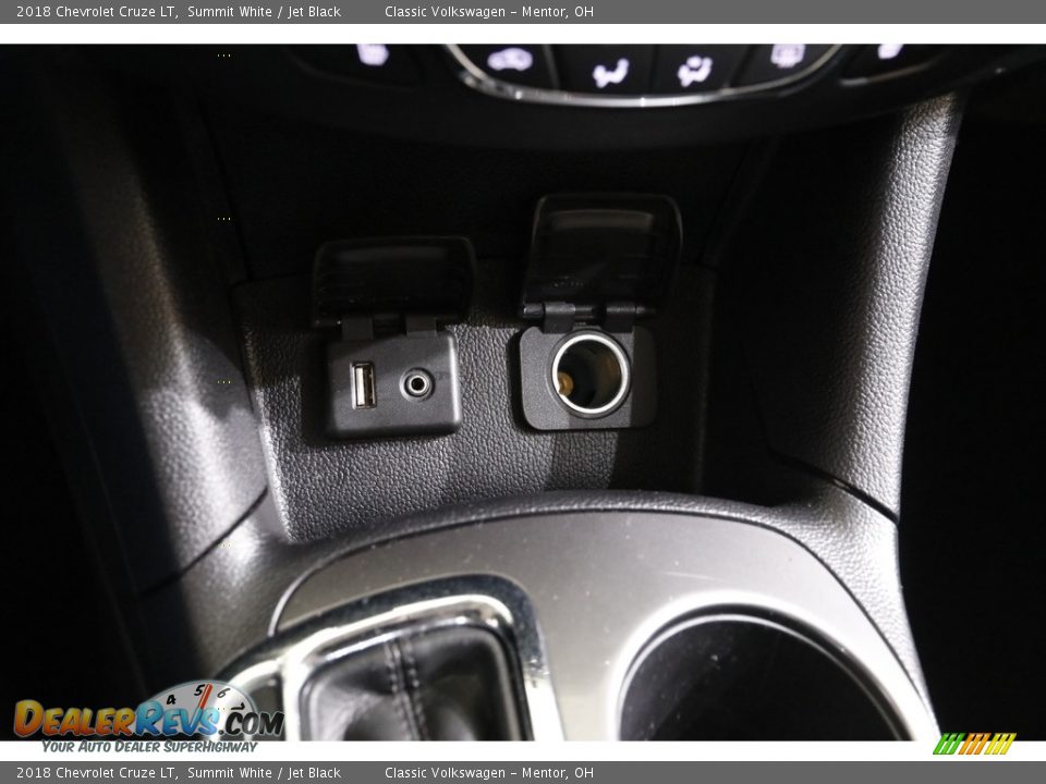 2018 Chevrolet Cruze LT Summit White / Jet Black Photo #13