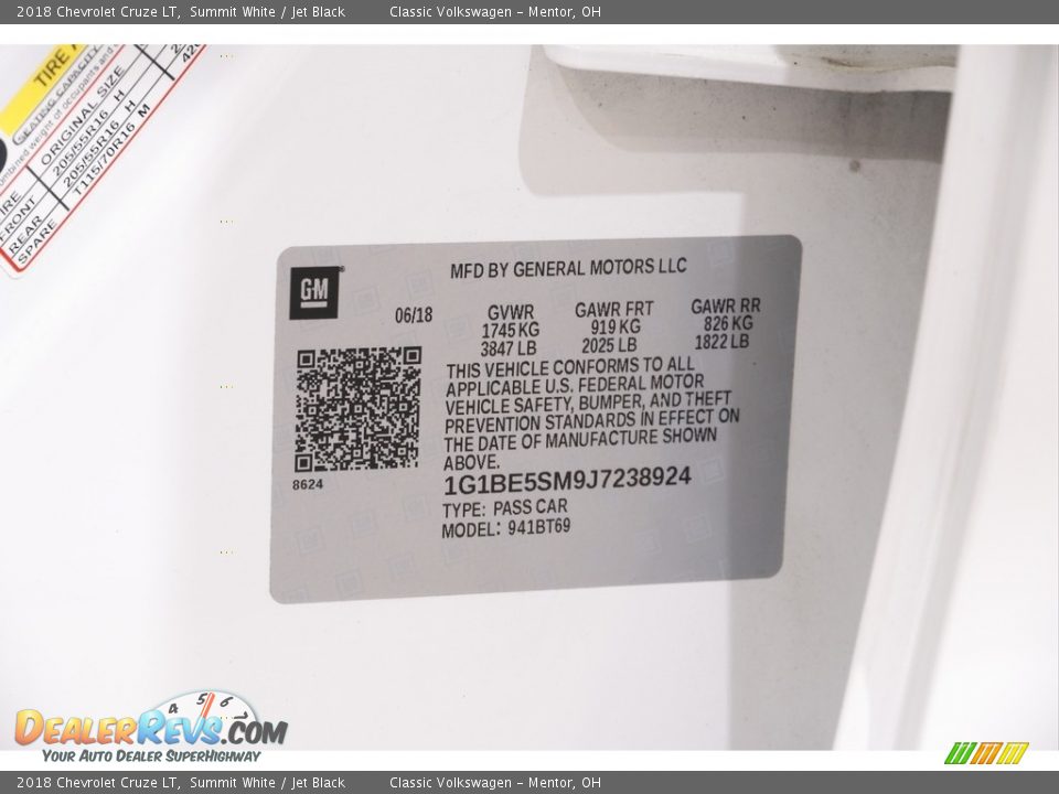 2018 Chevrolet Cruze LT Summit White / Jet Black Photo #19