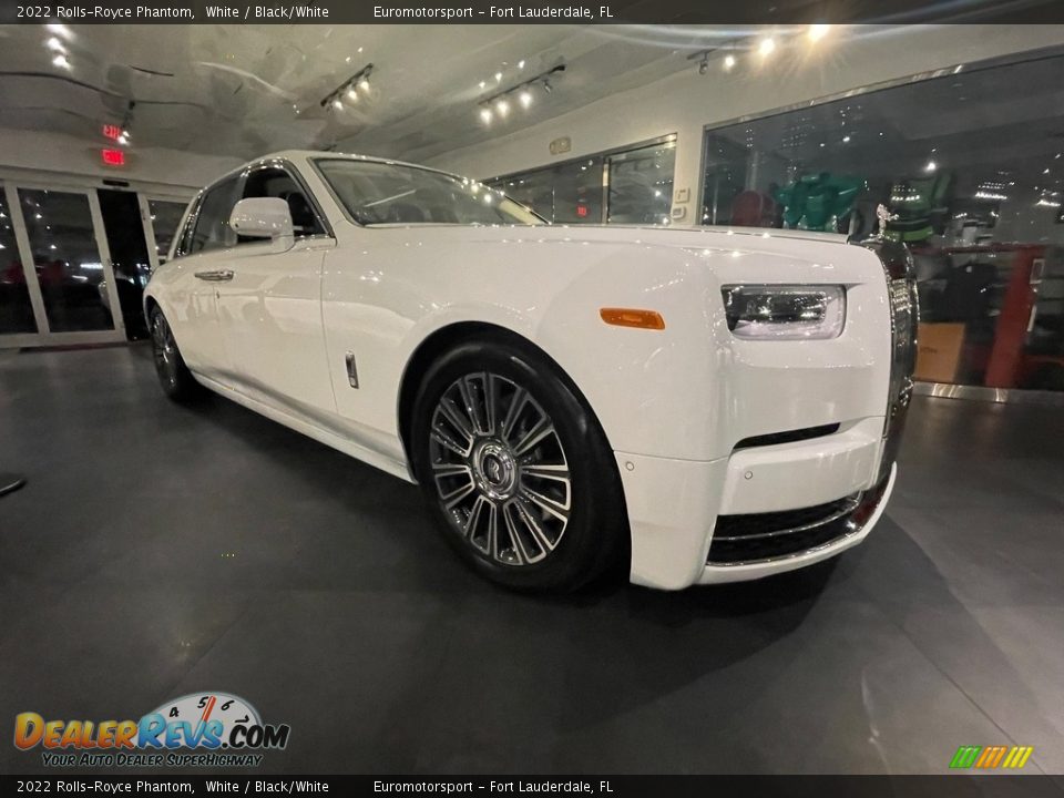 2022 Rolls-Royce Phantom White / Black/White Photo #1