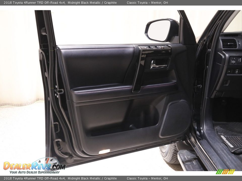 2018 Toyota 4Runner TRD Off-Road 4x4 Midnight Black Metallic / Graphite Photo #4