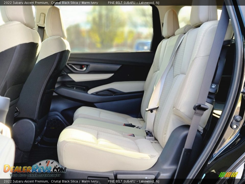 2022 Subaru Ascent Premium Crystal Black Silica / Warm Ivory Photo #7