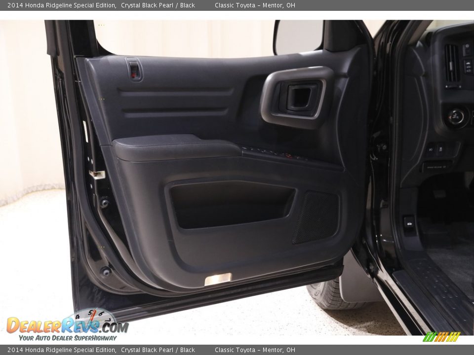 2014 Honda Ridgeline Special Edition Crystal Black Pearl / Black Photo #4