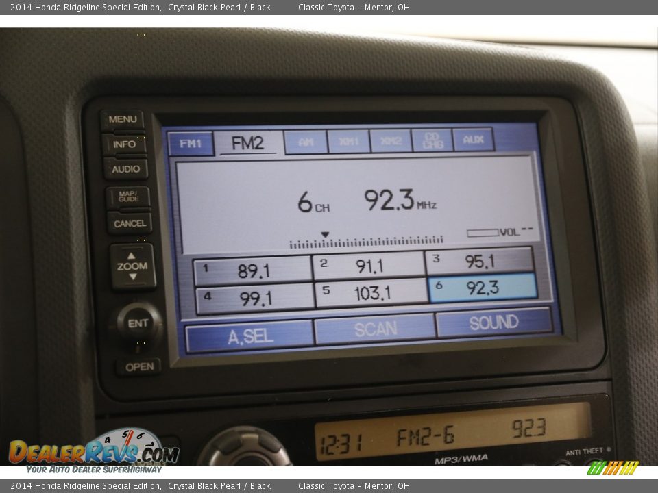 2014 Honda Ridgeline Special Edition Crystal Black Pearl / Black Photo #11