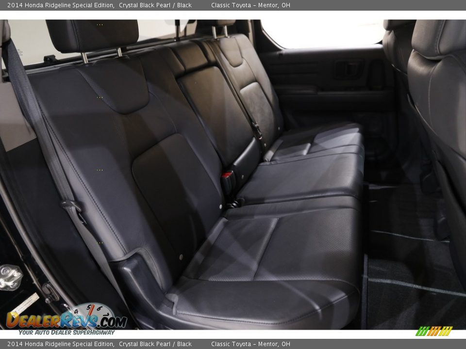 2014 Honda Ridgeline Special Edition Crystal Black Pearl / Black Photo #16