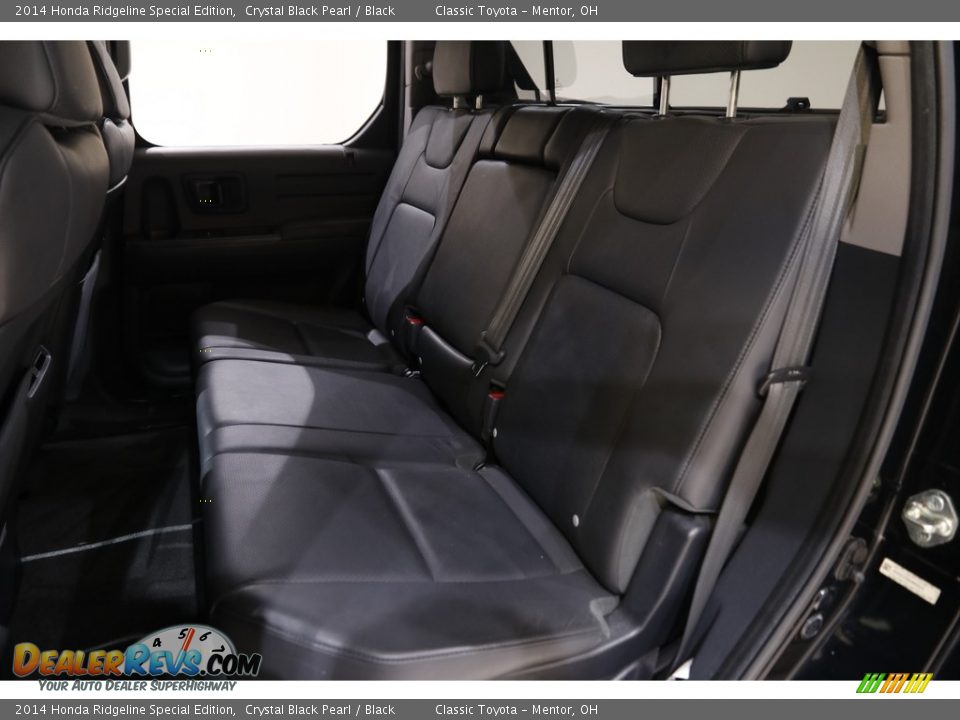 2014 Honda Ridgeline Special Edition Crystal Black Pearl / Black Photo #17
