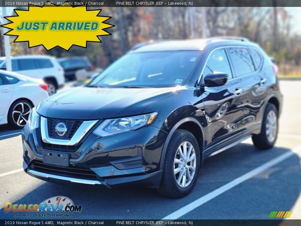 2019 Nissan Rogue S AWD Magnetic Black / Charcoal Photo #1