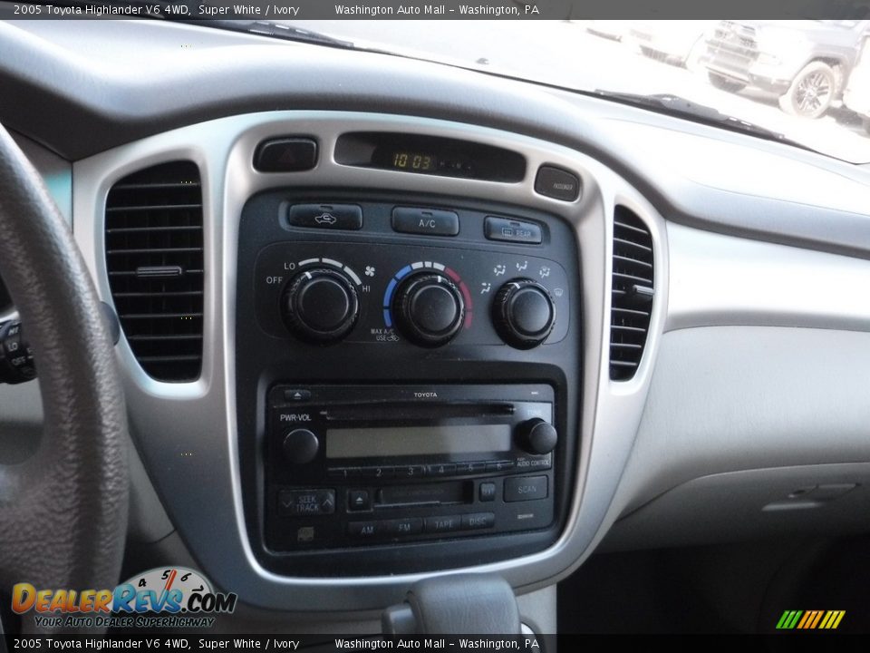 2005 Toyota Highlander V6 4WD Super White / Ivory Photo #3