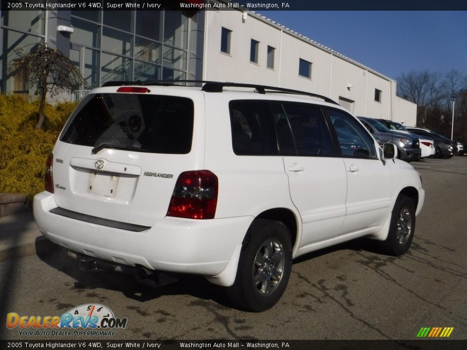 2005 Toyota Highlander V6 4WD Super White / Ivory Photo #15