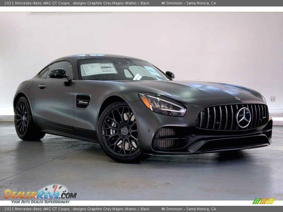 Front 3/4 View of 2021 Mercedes-Benz AMG GT Coupe Photo #11