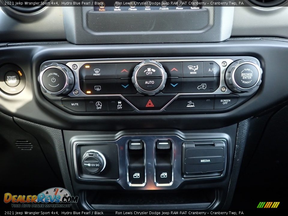 Controls of 2021 Jeep Wrangler Sport 4x4 Photo #19