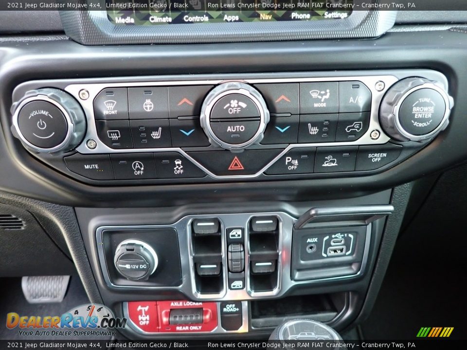 Controls of 2021 Jeep Gladiator Mojave 4x4 Photo #18