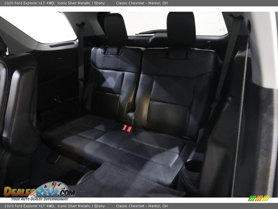 2020 Ford Explorer XLT 4WD Iconic Silver Metallic / Ebony Photo #18