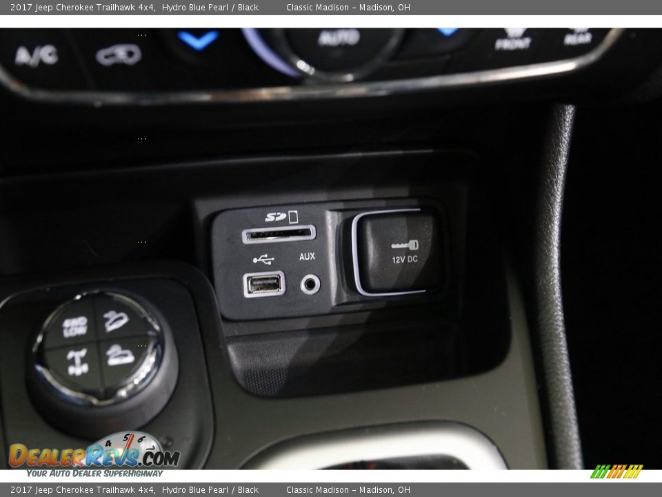 2017 Jeep Cherokee Trailhawk 4x4 Hydro Blue Pearl / Black Photo #15