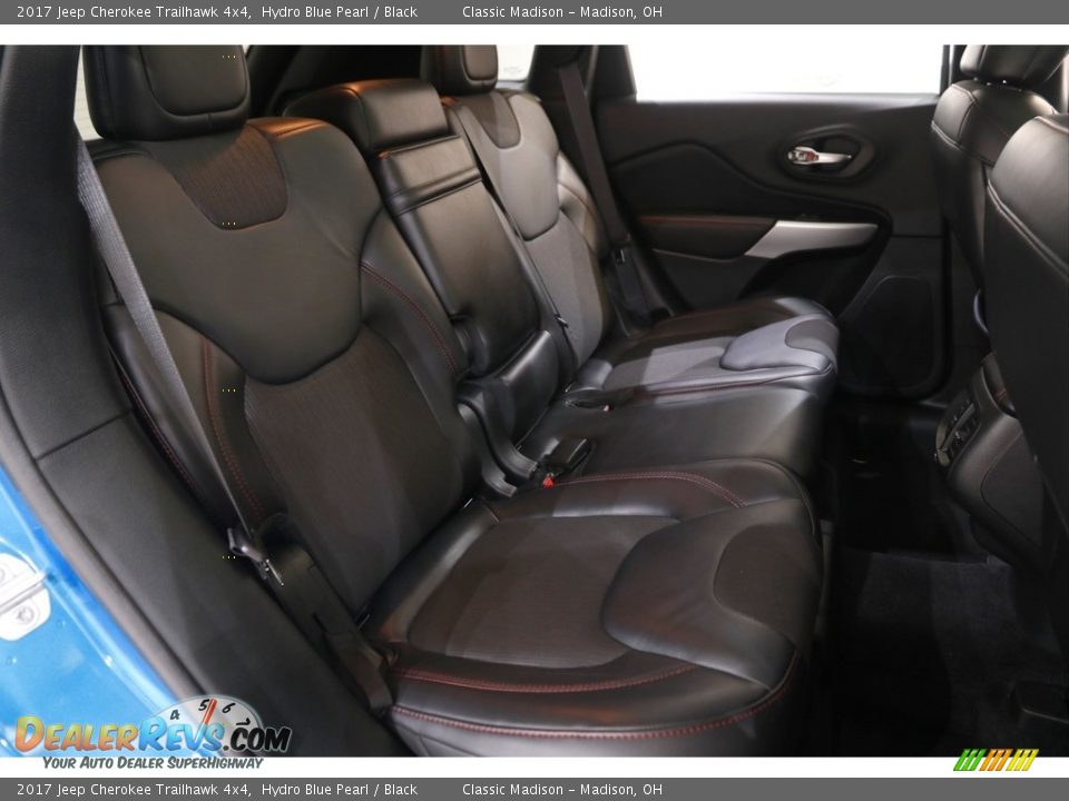 2017 Jeep Cherokee Trailhawk 4x4 Hydro Blue Pearl / Black Photo #17